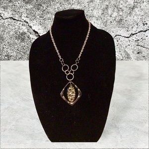 Medallion necklace